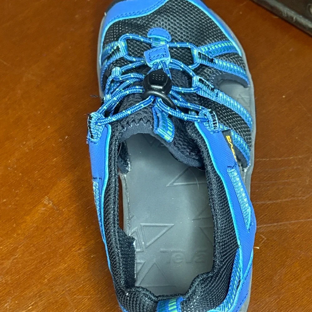 /Teva Hiking Slip on Sandals Black and Blue Sz 3